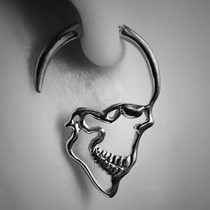 NEW Silver Skull Earrings Edgy Punk Skull Design Dangle Earrings Goth Jewelry